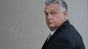 Le Premier ministre hongrois Viktor Orban arrive près du palais gouvernemental Casa Rosada à Buenos Aires, lors de la journée d'investiture du nouveau président argentin, Javier Milei, le 10 décembre 2023.