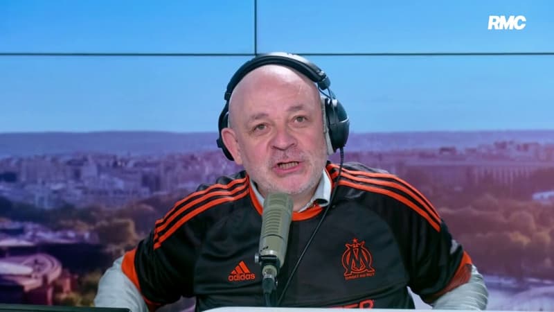 Fred Hermel est bon joueur, il enfile le maillot de l'OM après sa victoire contre le RC Lens