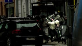 Cinq suspects ont été arrêtés vendredi 18 mars à Bruxelles, dont Salah Abdeslam, à Molenbeek.