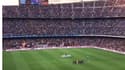 Le Camp Nou a rendu un vibrant hommage aux victimes de l'attentat de Barcelone
