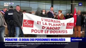 Pédiatrie: 200 manifestants rassemblés pour réclamer l'ouverture nocturne des urgences pédiatriques à Douai