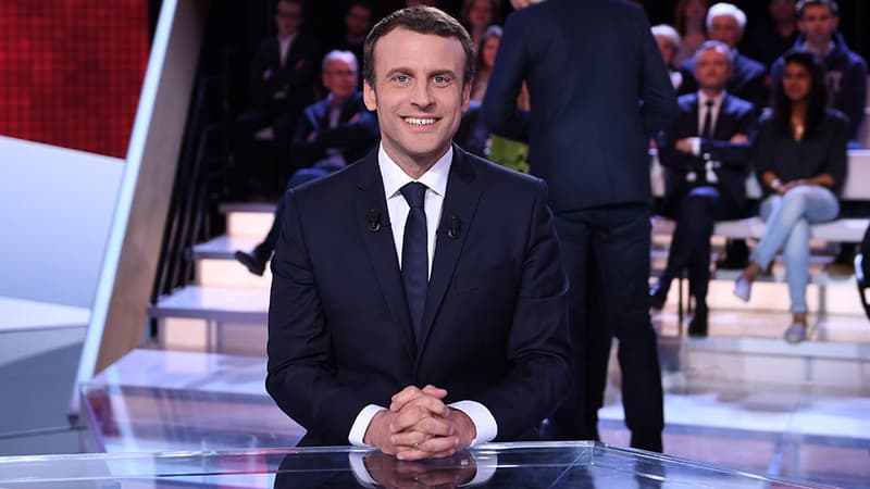 Emmanuel Macron sur le plateau de 'L'émission Politique" de France 2, le 6 avril.