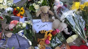 Les habitants du quartier de la Madeine ont rendu de nombreux hommages aux victimes.