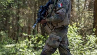 Un soldat français participant à un exercice militaire à Tapa, en Estonie, le 22 mai 2017 Un soldat français participant à un exercice militaire à Tapa, en Estonie, le 22 mai 2017