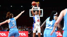  Janelle Salaün lors du match de l'Euro France-Grèce le 19 juin 2025