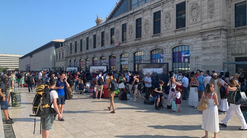 Les départs et arrivées des trains ont été suspendus à la gare Saint-Charles, ce samedi 27 juillet. 