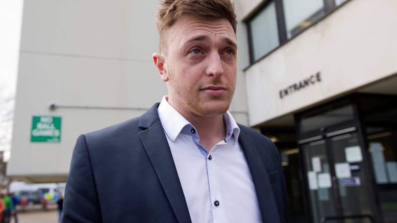 L'un des condamnés William Simpson quitte le tribunal, le 25 mars 2015.