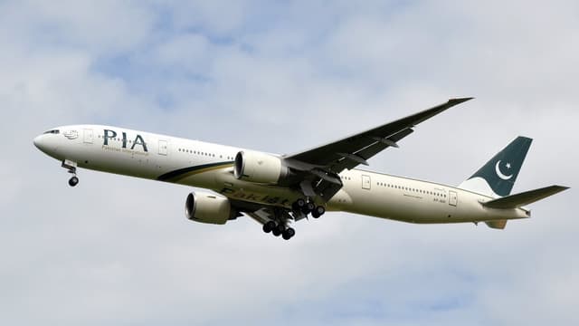 Le vol de la compagnie Pakistan International Airlines a été décalé de sept heures. 