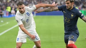 Football - George Baldock, sous le maillot de la Grèce face à la France