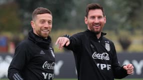 Papu Gomez avec Leo Messi lors d'un entraînement avec l'Argentine en juin 2021.