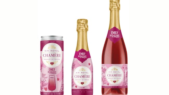 Les cocktails Quintessential Brands aux couleurs de la série Emily in Paris ne seront plus commercialisés chez Carrefour. 