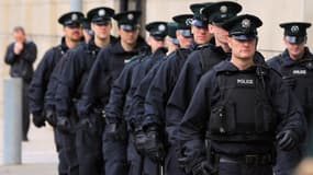 Agents de police d'Irlande du Nord, ici à Belfast le 6 septembre 2011 (photo d'illustration). - Peter Muhly - AFP