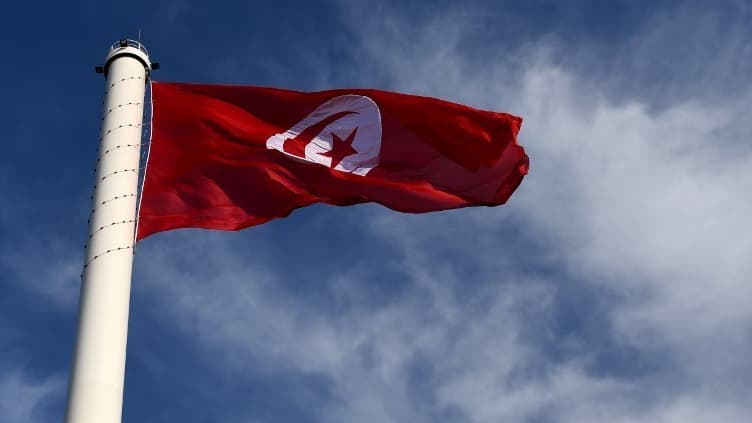 Le drapeau tunisien.