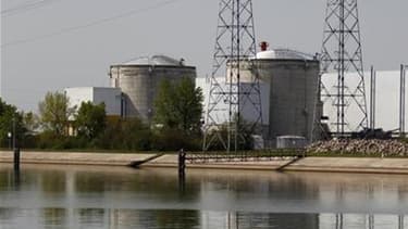 Thierry Rosso, directeur de la centrale nucléaire de Fessenheim (Haut-Rhin), devenue l'un des enjeux de la prochaine élection présidentielle, a implicitement contesté, mercredi, les arguments sur sa vétusté supposée et son implantation en zone sismique av