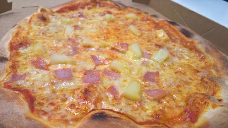 La pizza à l'ananas, un sacrilège? 4 Français sur 10 approuvent la recette, selon un sondage