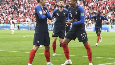 Le but de Kylian Mbappe contre le Pérou.