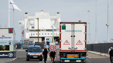 Camion frigorifique contrôlé par la police dans le port de Ouistreham, le 18 septembre 2018 (Photo d'illustration)