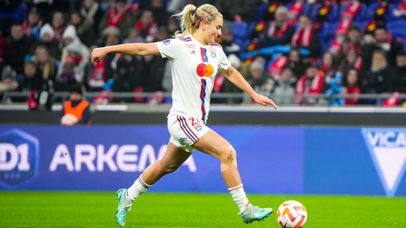 Lindsay Horan - Lyon