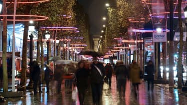 L'enseigne Marionnaud assure que son magasin des Champs-Elysées restera ouvert après 21h.