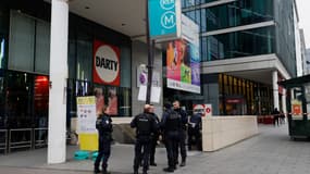 La police déployée dans la station du RER C Bibliothèque François-Mitterrand.