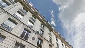L'homme s'est engouffré dans le hall de l'immeuble en suivant l'adolescente (photo d'illustration).