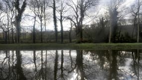 Le canal de Nantes à Brest (Finistère),  le 12 février 2009 