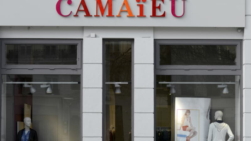 Des files d'attente devant les magasins Camaïeu avant leur fermeture définitive