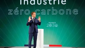 Emmanuel Macron lors de la présentation du plan d'investissements "France 2030" à l'Elysée, le 12 octobre 2021