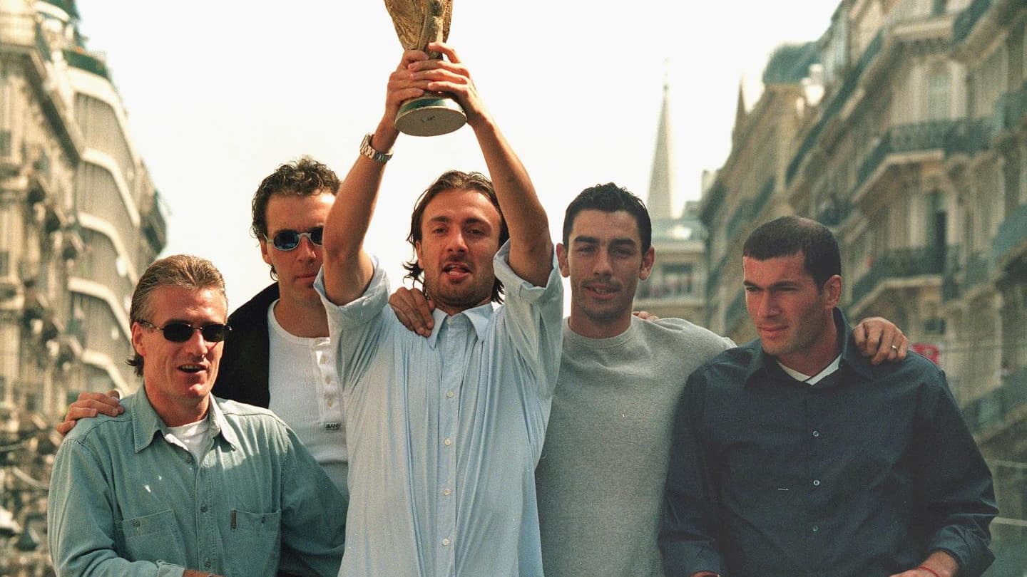 Duga et Zizou avec Pires, Blanc, Deschamps et la Coupe du monde 98 Duga et Zizou avec Pires, Blanc, Deschamps et la Coupe du monde 98