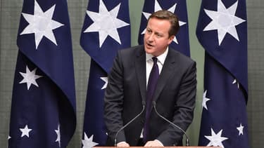 David Cameron a annoncé vouloir confisquer le passeport des jihadistes présumés et empêcher leur retour sur le territoire britannique.