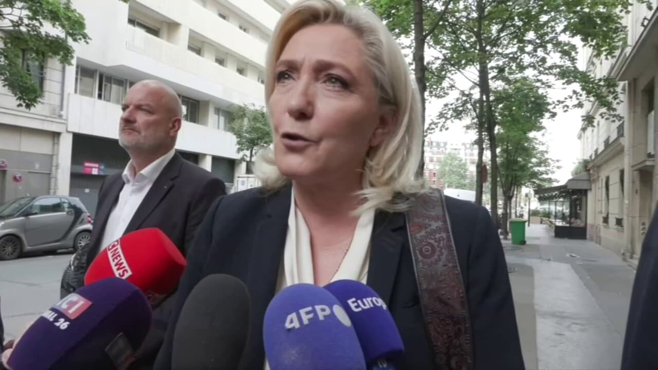 Marine Le Pen "Élisabeth Borne ou quelqu
