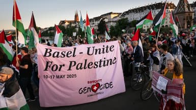 Des manifestants pro-Palestine ont défilé à Bâle (Suisse) où se tient l'Eurovision cette année et alors qu'Israël participe à nouveau au concours cette année.