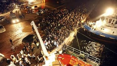 Des travailleurs immigrés fuient la Libye