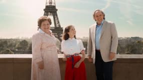 Valérie Lemercier, Danielle Fichaud et Sylvain Marcel dans le film "Aline", retraçant la vie de Céline Dion.