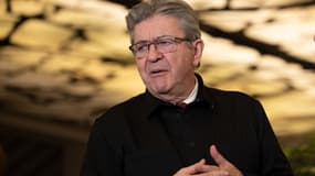 L'homme politique français Jean-Luc Mélenchon s'exprime à Mexico le 25 février 2025.