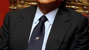 Le gouvernement de Silvio Berlusconi a obtenu comme prévu la confiance du Sénat italien, où il dispose d'une majorité confortable. Il doit désormais affronter une motion de censure à la Chambre des députés, où il ne dispose pas d'une majorité certaine com