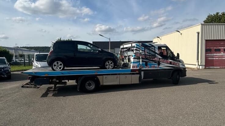 Les gendarmes de l'Aisne ont publié une photo de cette Twingo II flashée à 180 km/h sur une route limitée à 100 km/h.