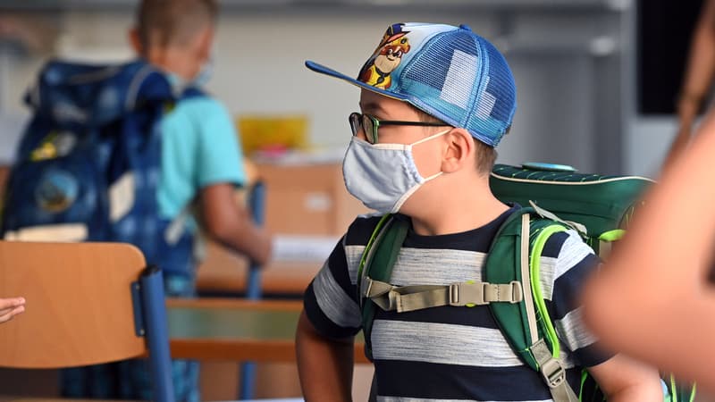 Un enfant masqué à l'école en Allemagne (photo d'illustration).

