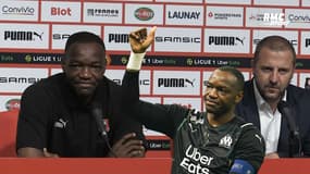 "J'avais encore envie de jouer" : Mandanda explique son départ de l'OM pour signer à Rennes