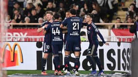 Les joueurs lyonnais célèbrent l'ouverture du score de Pavel Sulc face à Monaco lors de la 17e journée de Ligue 1, le 3 janvier 2026