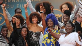 Seize actrices noires ou métisses sur le tapis rouge à Cannes, le 16 mais 2018, pour dénoncer leur sous-représentation dans le cinéma.