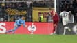L'arrêt de Berke Özer sur le penalty d'Artem Dovbyk lors du match AS Rome-Lille (0-1, Ligue Europa), le 2 octobre 2025