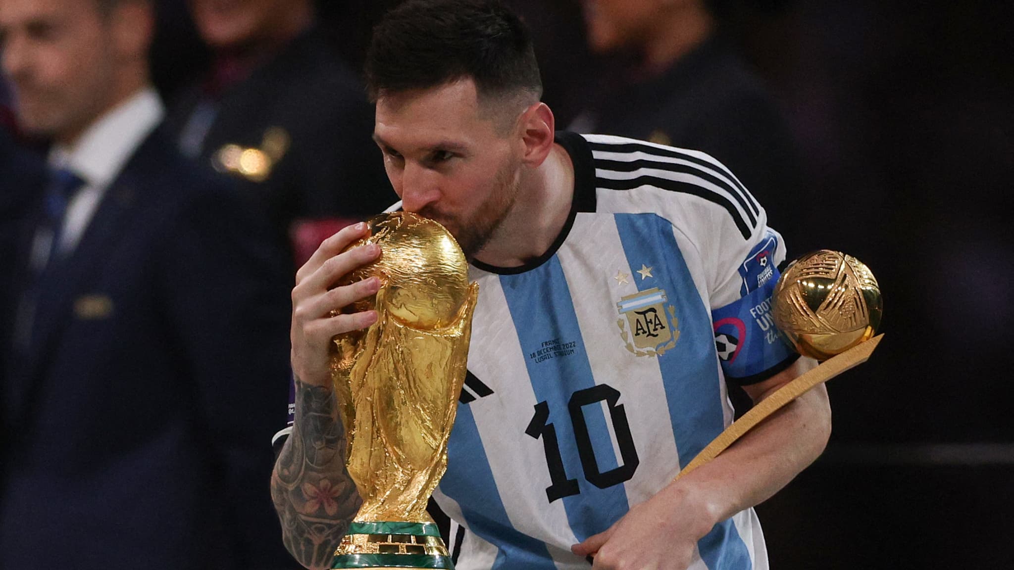 EN DIRECT - France-Argentine: l'Argentine remporte sa 3e étoile, Messi au firmament, les Bleus de retour ce lundi à Roissy - RMC Sport