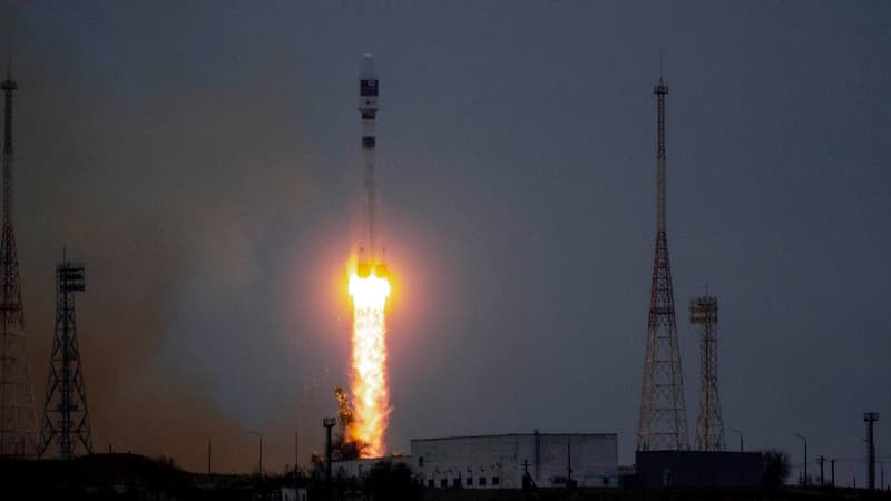 Les satellites, qui serviront principalement pour l'observation, la recherche et les télécommunications, ont été mis sur trois orbites différentes