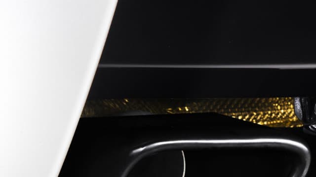 McLaren a installé cet échappement en titane doré sur sa sportive afin d'alléger la voiture, mais surtout de rendre les ronflements de son V8 plus sonore.