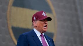 Donald Trump s'adresse à des militaires à Fort Bragg en Caroline du Nord le 10 juin 2025