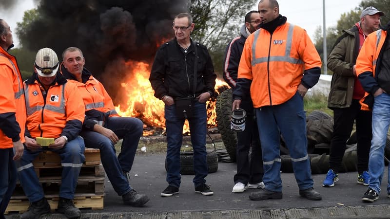 Deux offres déposées par le sidérurgiste britannique British Steel et le spécialiste italien des aciers spéciaux Calvi Networks, sont jugées crédibles. Elles prévoient la reprise totale de l'activité et du personnel.