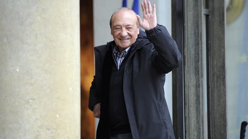 Le publicitaire Jacques Séguéla, sur le perron de l'Elysée, en janvier 2011.