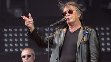 Jacques Dutronc, sur scène en 2010.