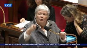 "Vous me laissez parler!", la colère de Jacqueline Gourault contre les députés LR